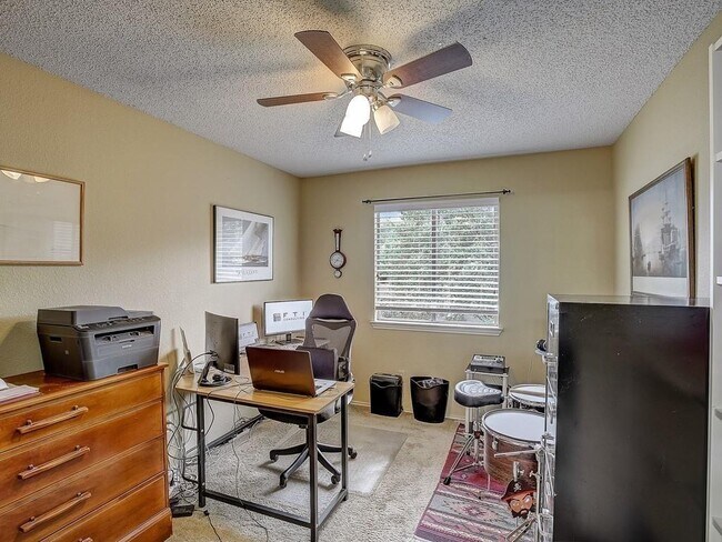Building Photo - 7506 Montaque Dr