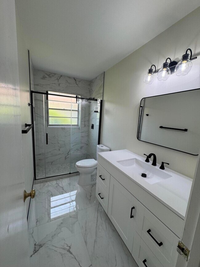 Building Photo - 20844 Concord Green Dr W