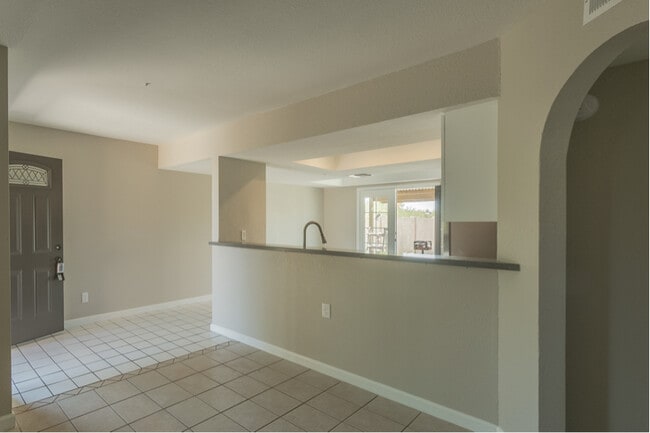 Building Photo - 15226 N 28th St