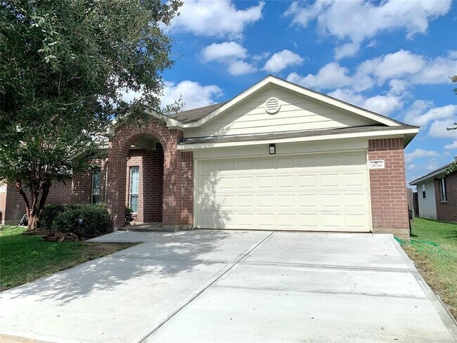 Building Photo - 14014 Magnus Ln