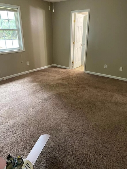 Building Photo - Room in House on Georgia Ave