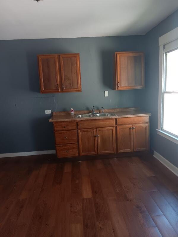 Building Photo - 1137 E 66th St