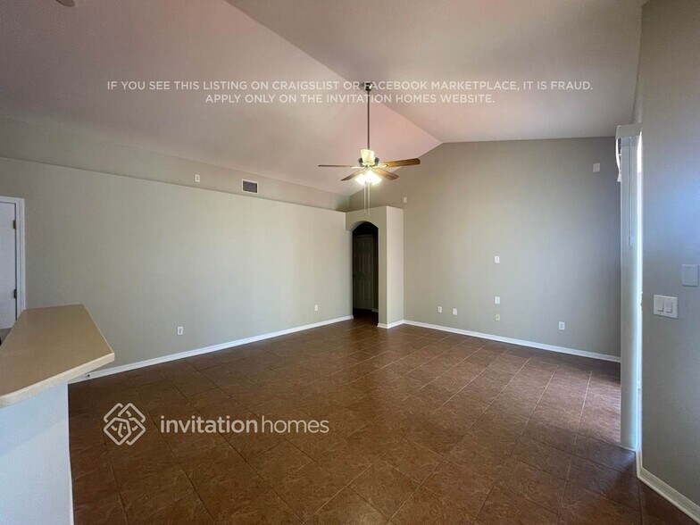 Building Photo - 13616 Artesa Bell Dr