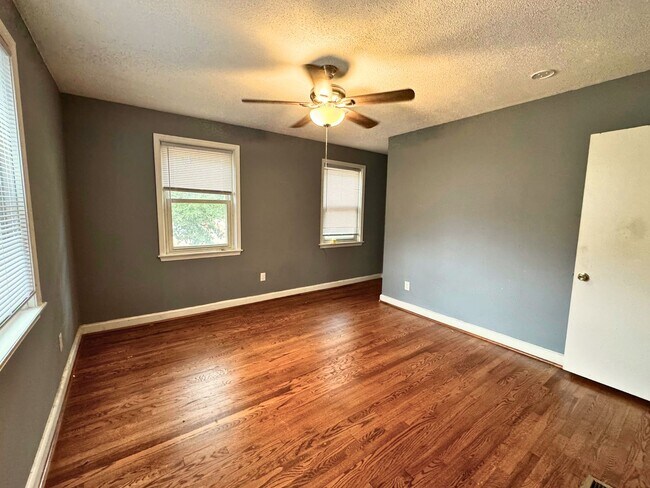 Building Photo - Welcome to your new 2 level TH style apartment home