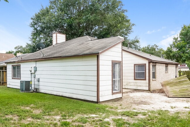 Building Photo - 6862 Heather Hollow Dr