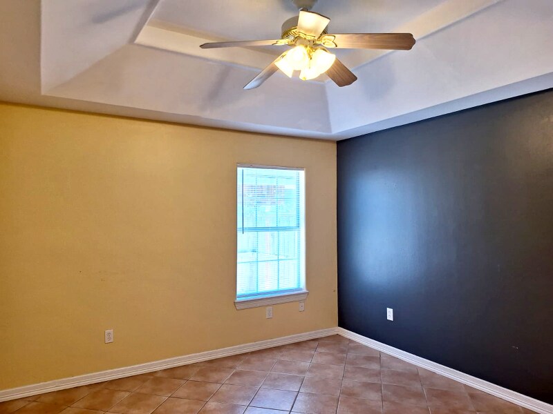 Building Photo - 2118 Aruba Dr