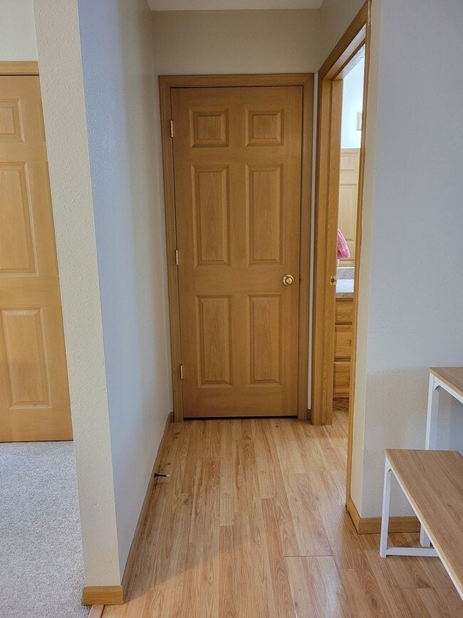 Building Photo - 5 Bedroom Duplex Unit