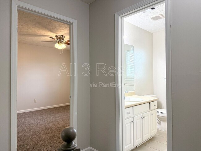 Building Photo - 121 Jackson Dr