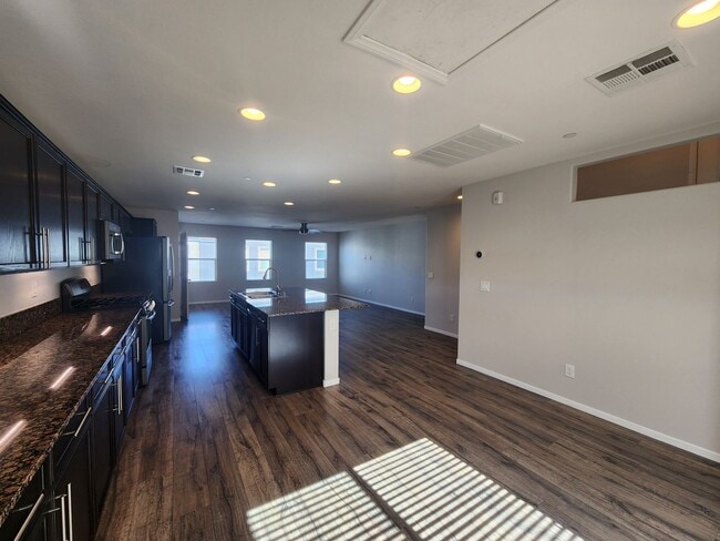 Building Photo - Unique condo with rooftop Strip Views and modern amenities.