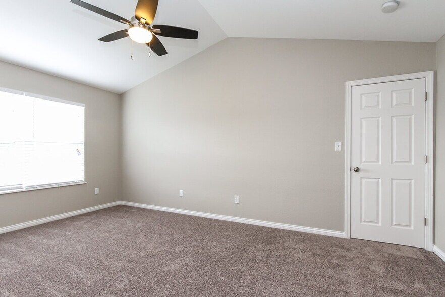 Building Photo - 7414 Angus Way