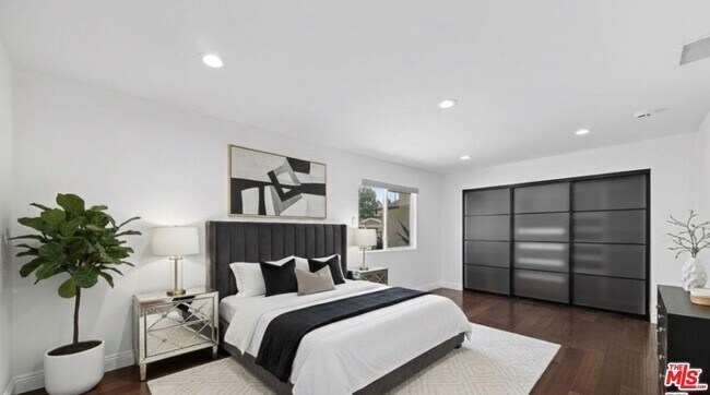 Building Photo - 6243 Berquist Ave