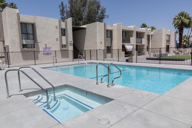 Building Photo - 1400 E Palm Canyon Dr
