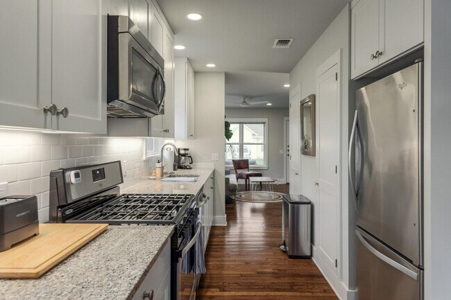 Building Photo - 810 Ethel St