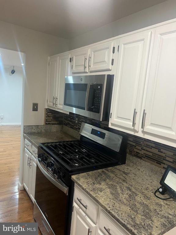 Building Photo - 14432 Four Chimney Dr