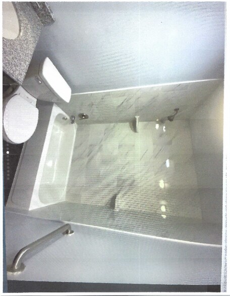 Building Photo - 20170 Ash Ln