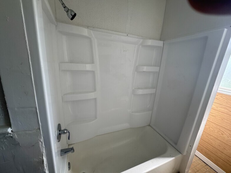 Building Photo - 9845 Belleterre St