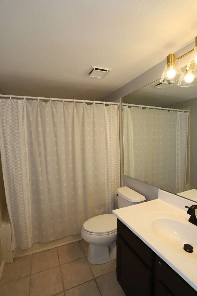 Building Photo - Spacious 4-Bedroom Home with Open Concept Living, Mountain Views & Fenced Yard