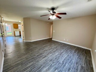 Building Photo - 1638 Maple View Way