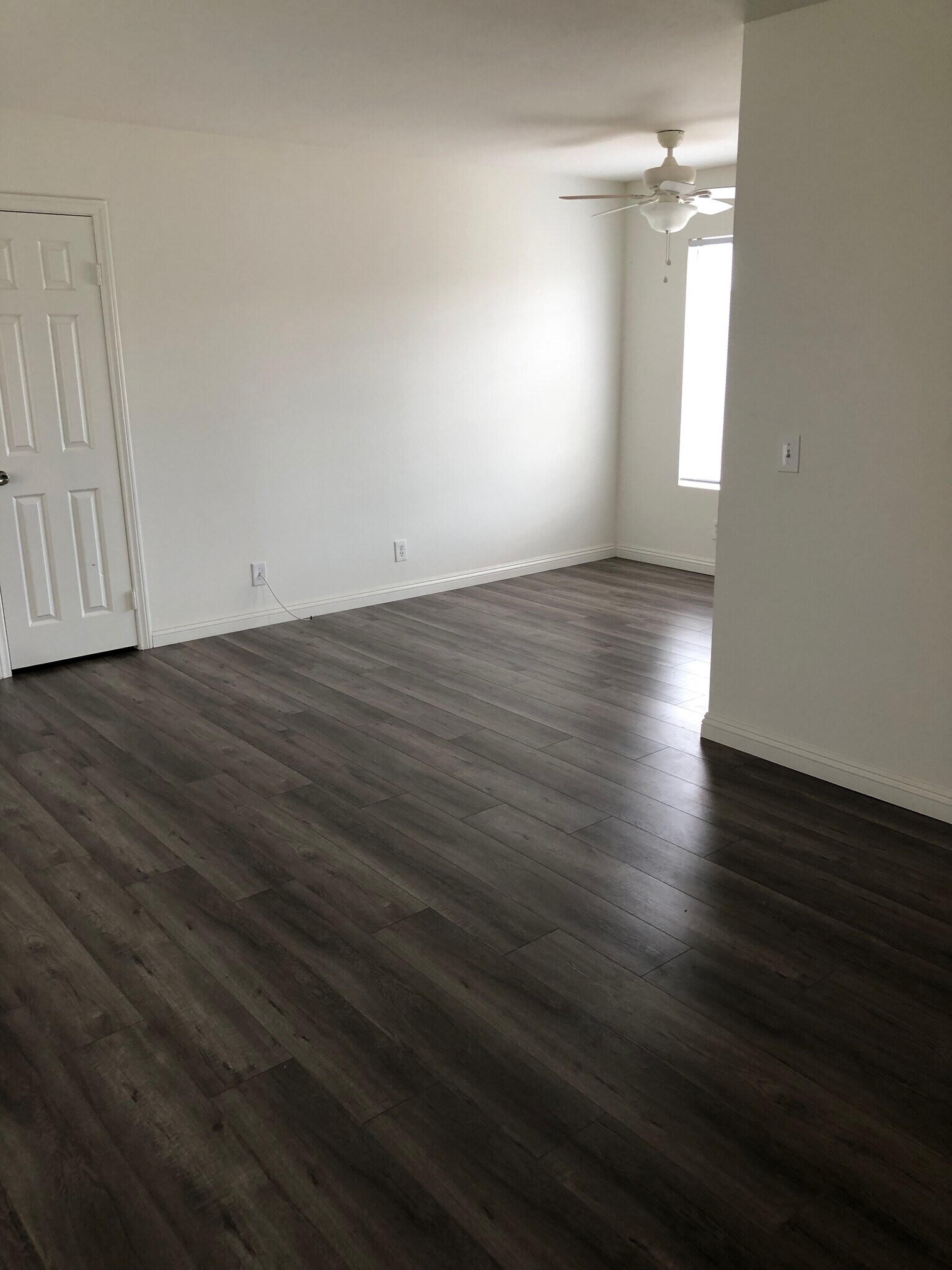 Living room - 1707 Keeler St