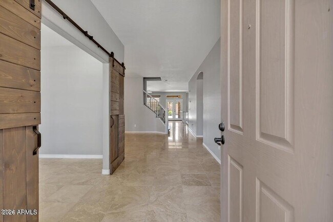 Building Photo - 2717 E Teakwood Pl