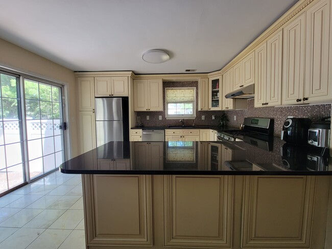 Kitchen - 1 Painted Wagon Rd