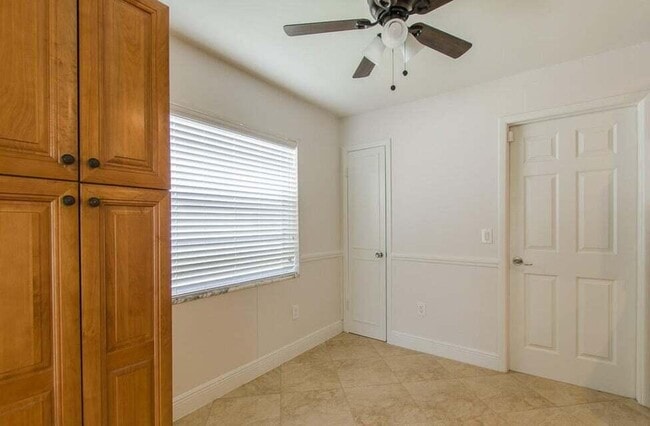 Building Photo - 22191 SW 60th Ave