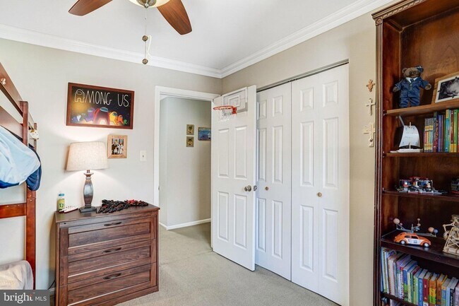 Building Photo - 6302 Shiplett Blvd