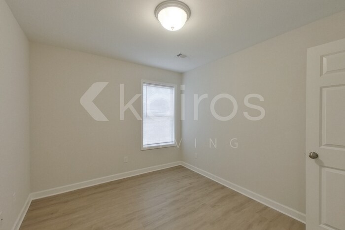 Building Photo - 1451 Maxwell Cir