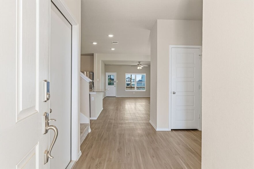 Building Photo - 513 Chelson Hunt