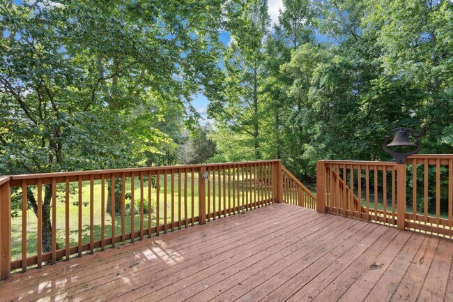 Building Photo - Gated versatile lifestyle property tucked into the heart of Tennessee’s most scenic countryside