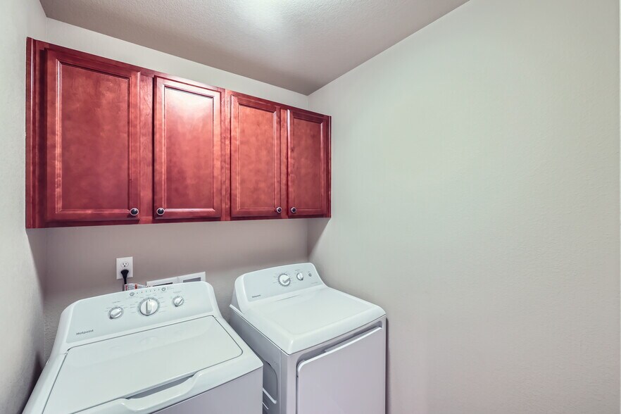 Building Photo - 8883 White Prairie Vw