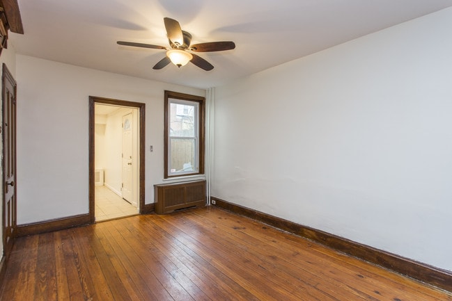 Building Photo - 202 Baldwin St