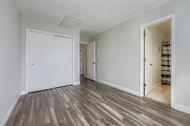 Building Photo - Beautiful 3-Bedroom Home with Open Floor P...
