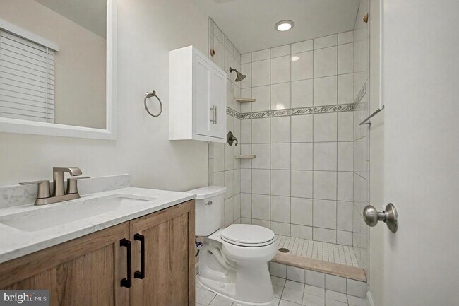 Building Photo - 2504 Korvale Ln