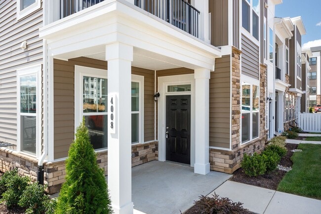 Building Photo - Brand New 2 Bedroom Condo Located in Midlo...