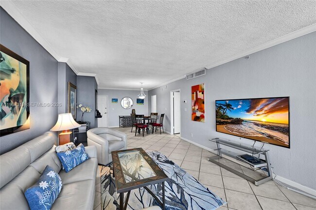 Building Photo - 2501 S Ocean Dr