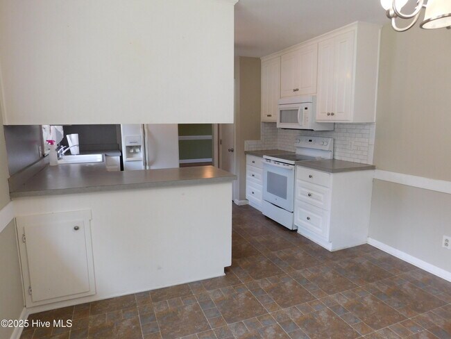 Building Photo - 509 W Wilson Creek Dr