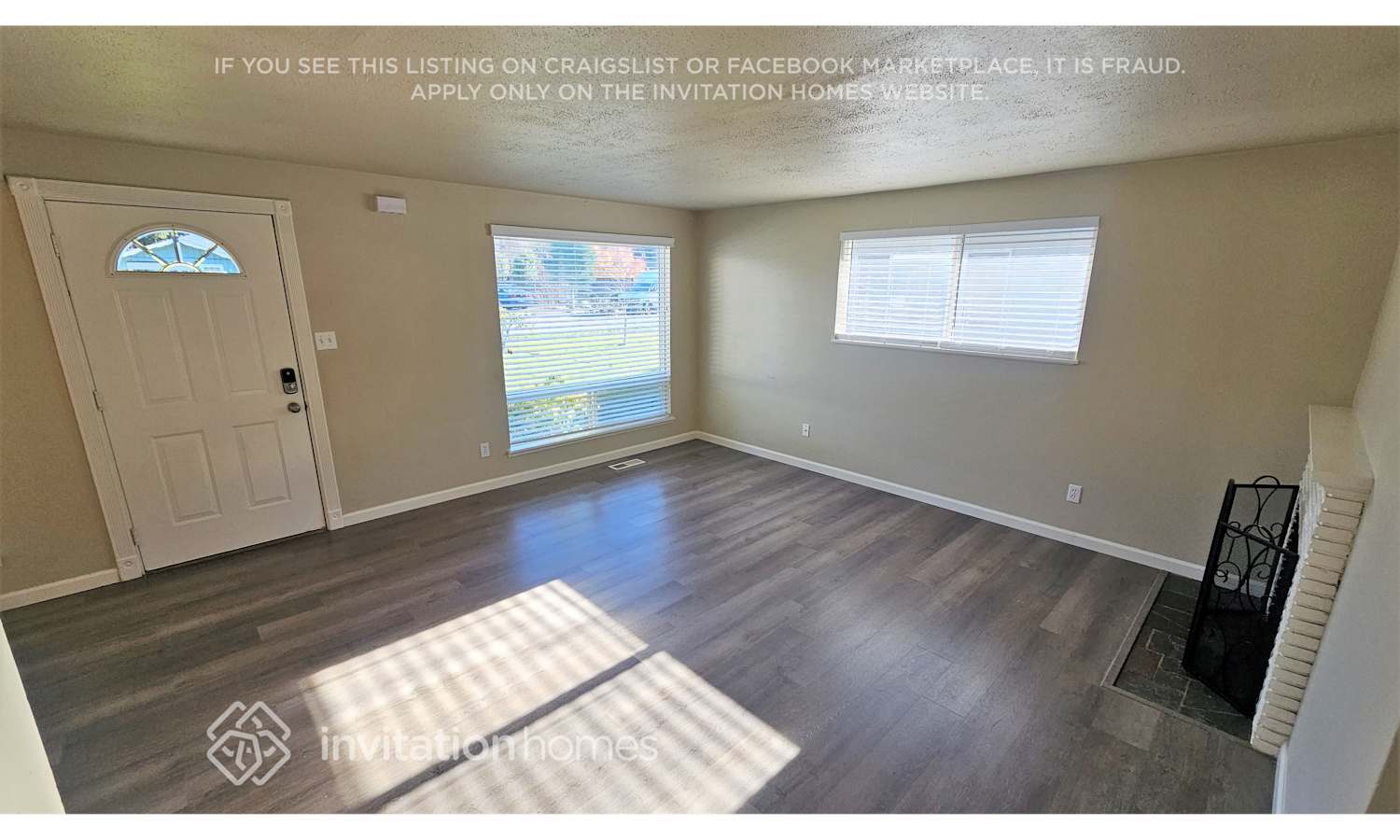 Building Photo - 1346 N Lenore Dr