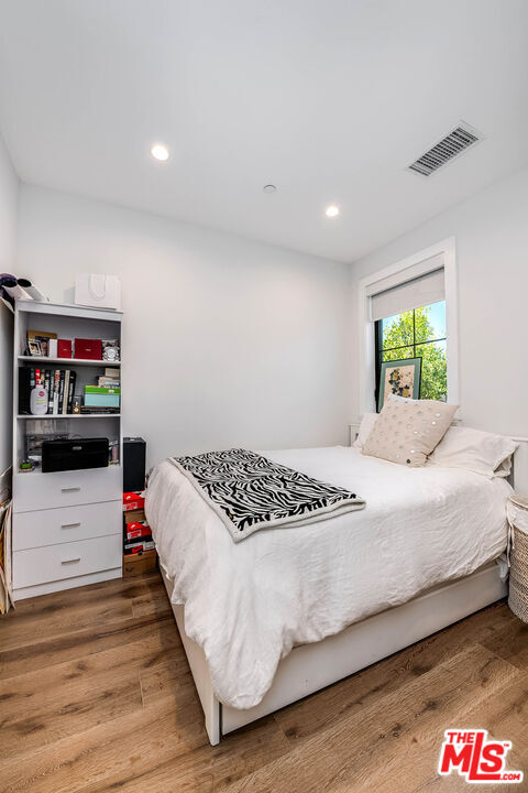 Building Photo - 4268 Colbath Ave