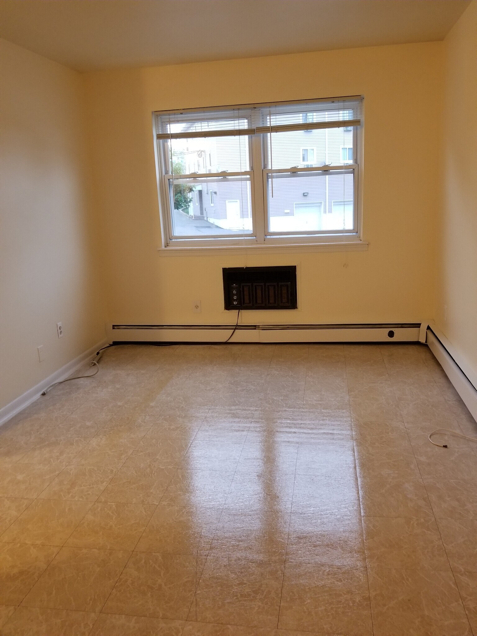 Living Room_2 - 675 Joralemon St