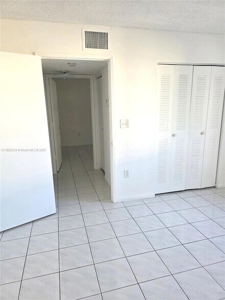 Building Photo - 1158 NW 124th Ave