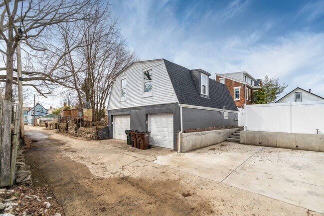 Building Photo - 222 Prospect St