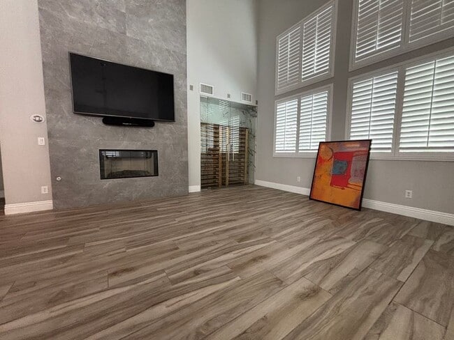 Building Photo - 11548 Valentino Ln