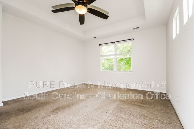 Building Photo - 507 Kilarney Rd