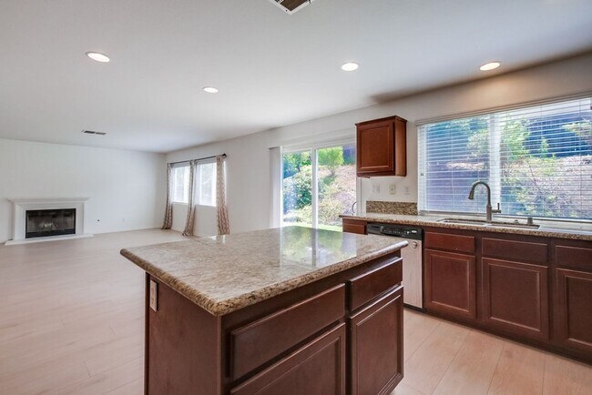 Building Photo - Upgraded Executive Home in Rancho Santalina