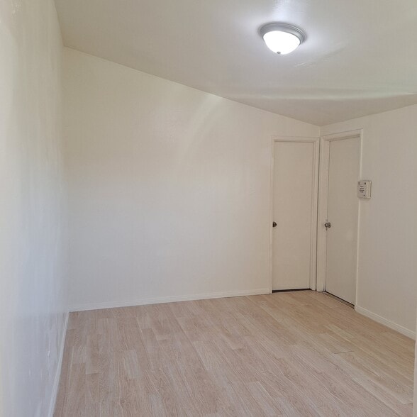 Building Photo - 9402 Fermi Ave