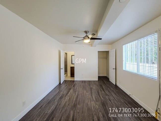 Building Photo - 1215 1/2 Dewey Ave-