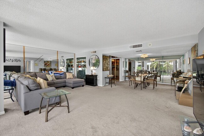 Building Photo - 4200 N Ocean Dr