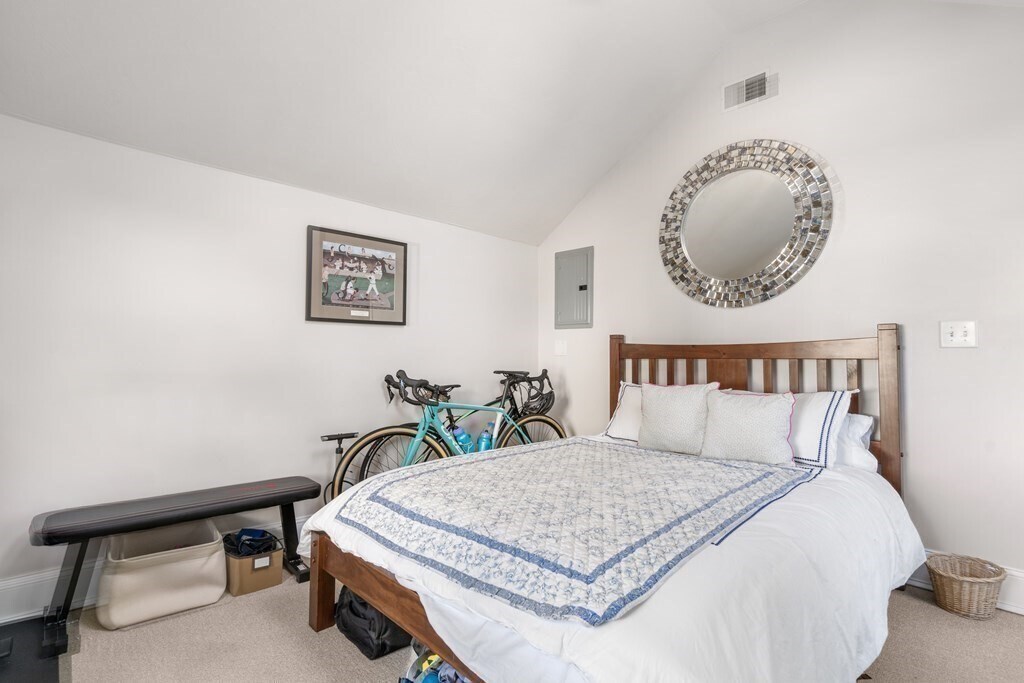 Building Photo - 6 Trenton St