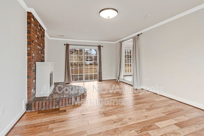 Building Photo - 8600 Lantern Ln